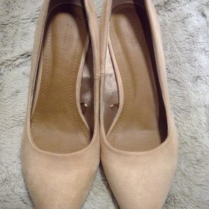 Brand New Forever 21 Blush Kitten Heel NWT